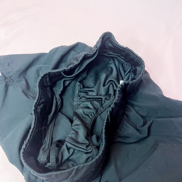 Black under armour athletic shorts - Picture 5 of 6